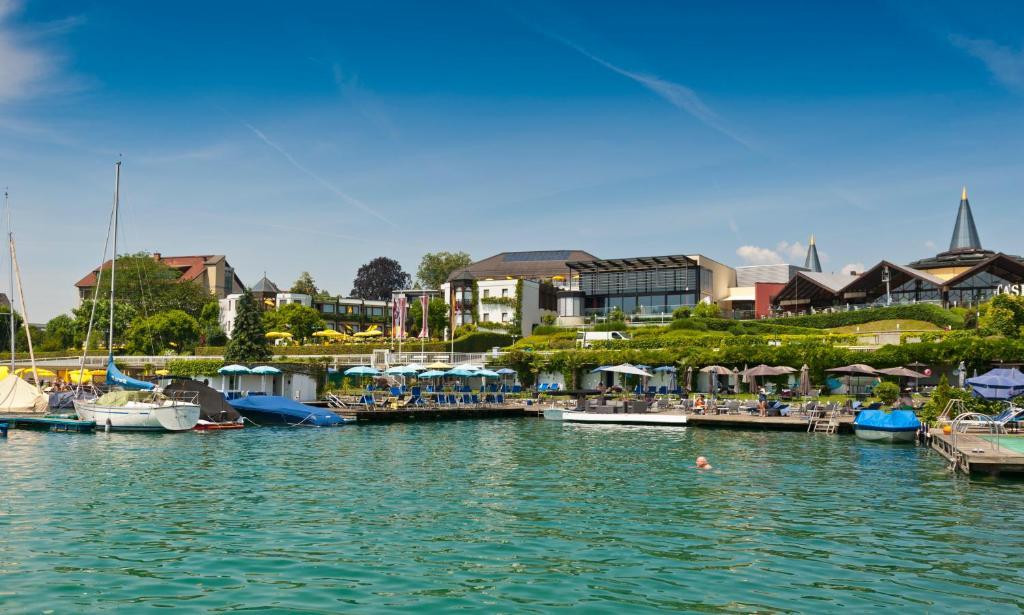 Casinohotel Velden Velden am Wörthersee Екстериор снимка